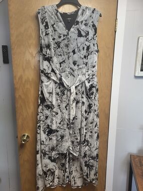 Simply Vera Vera Wang Black & White Floral High-Low Dress